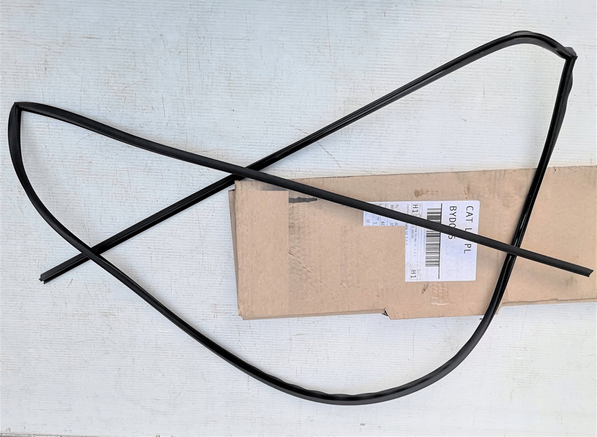 84611-54P01-000 SUZUKİ VİTARA ÖN CAM FİTİLİ